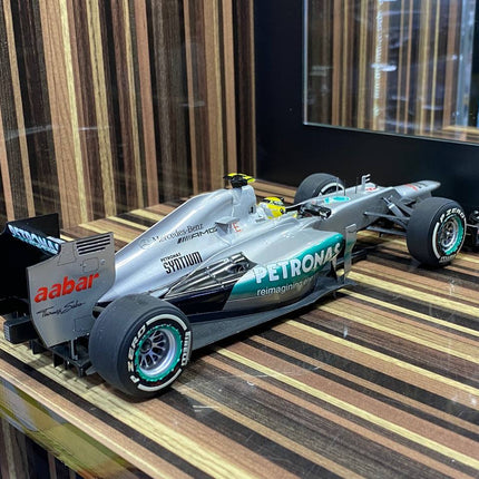 Minichamps Mercedes Benz AMG Petronas F1 W03 #8 N. Rosberg 2012 1:18 Diecast Silver - collector edition scale model