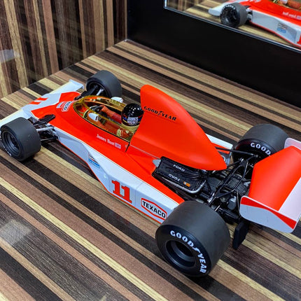 Minichamps McLaren Ford M23 #11 J. Hunt 1976 1/18 Diecast Model - premium collector scale model