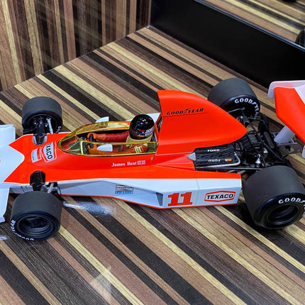 Minichamps McLaren Ford M23 #11 J. Hunt 1976 1/18 Diecast Model - fine detailed model replica