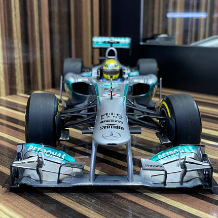 Mercedes-AMG Petronas F1 W04 #6 N. Rosberg 2013 1/18 Diecast Model Car Minichamps Silver - collector edition scale model