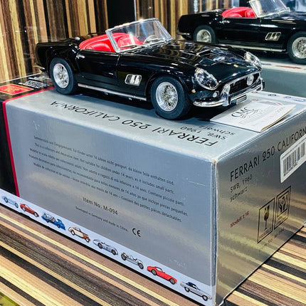 CMC Ferrari 250 California SWB 1960 Schwarz 1/18 Diecast Model - detailed collector display model