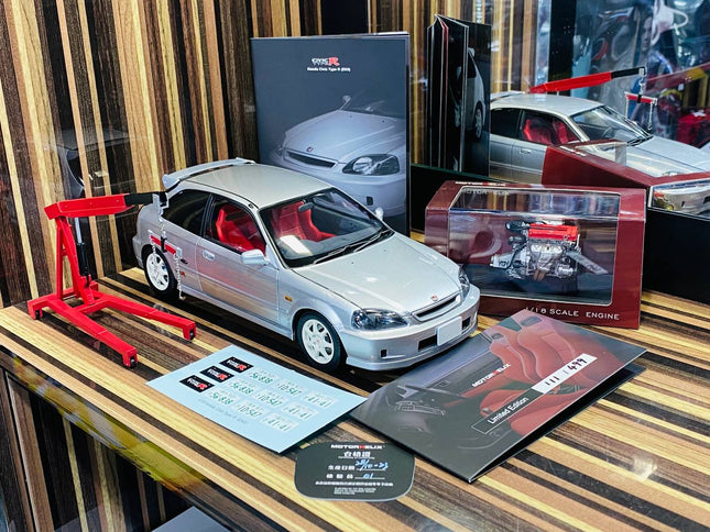 Motor Helix 1/18 Honda Civic Type R EK9 Silver Diecast Model - detailed collector display model