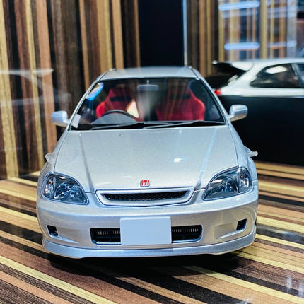 Motor Helix 1/18 Honda Civic Type R EK9 Silver Diecast Model - collector edition scale model