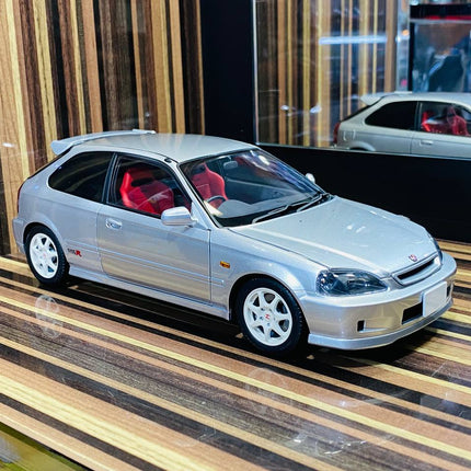 Motor Helix 1/18 Honda Civic Type R EK9 Silver Diecast Model - collectible scale model car