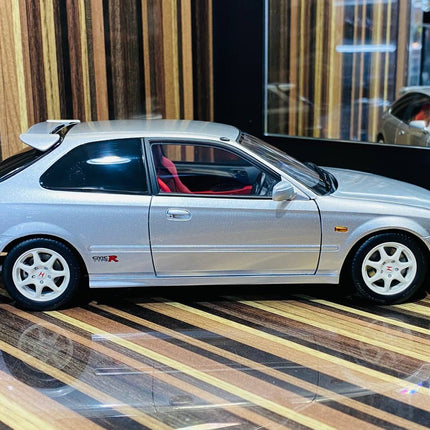 Motor Helix 1/18 Honda Civic Type R EK9 Silver Diecast Model - fine detailed model replica