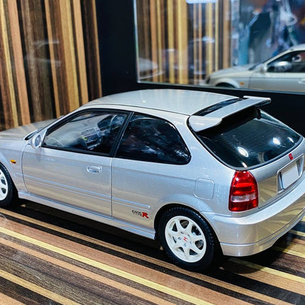 Motor Helix 1/18 Honda Civic Type R EK9 Silver Diecast Model - scale model for display