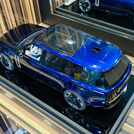 MotorHelix 1/18 Range Rover Autobiography 2022 Resin Model Blue Limited Edition - studio product photo of the scale model