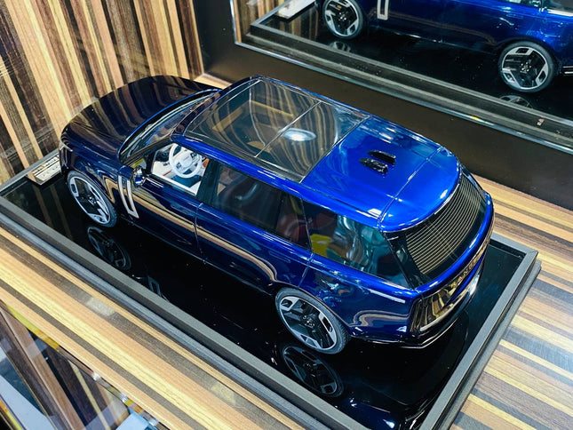 MotorHelix 1/18 Range Rover Autobiography 2022 Resin Model Blue Limited Edition - studio product photo of the scale model