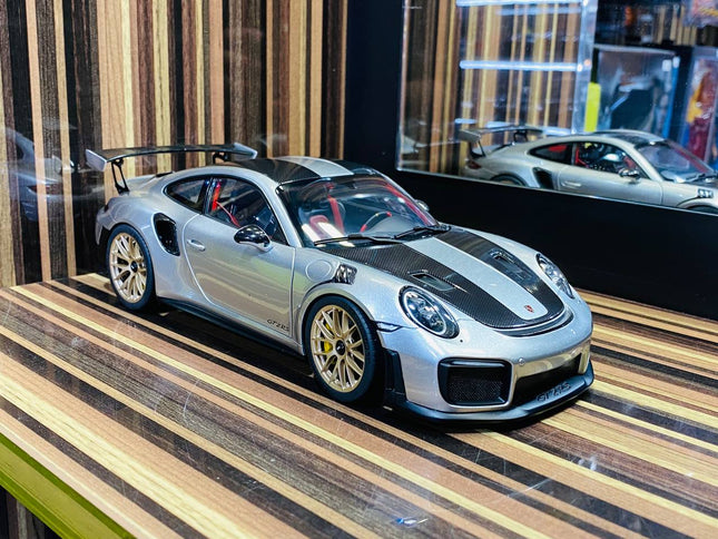 AutoArt Porsche 911 GT2 RS (991.2) GT Silver 1:18 Diecast Model Car - detailed collector display model