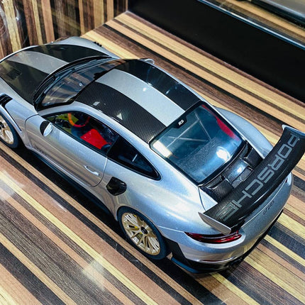 AutoArt Porsche 911 GT2 RS (991.2) GT Silver 1:18 Diecast Model Car - premium collector scale model