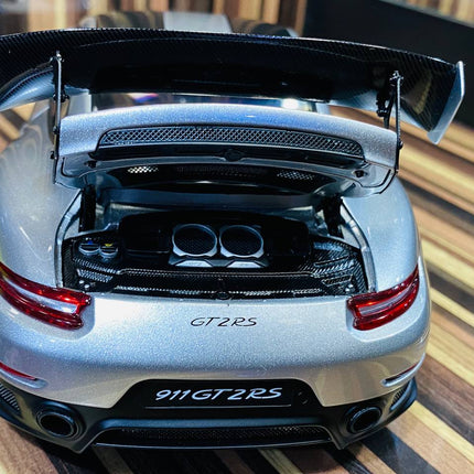 AutoArt Porsche 911 GT2 RS (991.2) GT Silver 1:18 Diecast Model Car - detailed die-cast style model