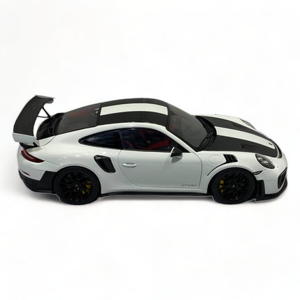 AutoArt Porsche 911 GT2 RS 991.2 2017 White 1:18 Diecast Model Car - collectible scale model car