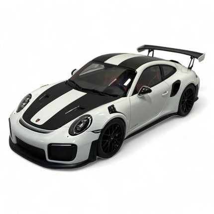 AutoArt Porsche 911 GT2 RS 991.2 2017 White 1:18 Diecast Model Car - detailed collector display model