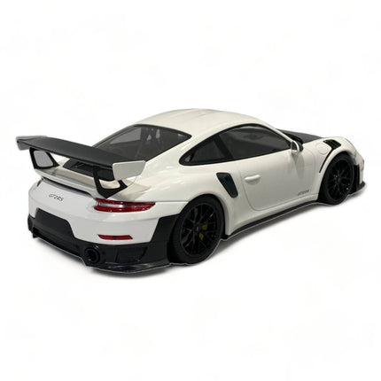 Minichamps Porsche 911 GT2 RS 2018 1:18 White Diecast Model Car - studio product photo of the scale model