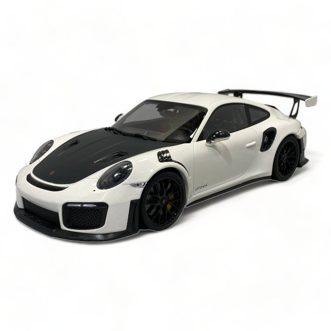 Minichamps Porsche 911 GT2 RS 2018 1:18 White Diecast Model Car - detailed collector display model