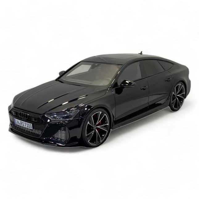 Motor Helix Audi RS 7 Avant 1:18 Diecast Model Car Black - detailed collector display model
