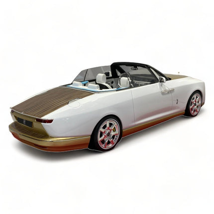 Motor Helix 1:18 Rolls-Royce Boat Tail White Diecast Model - collectible scale model car