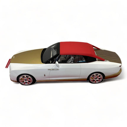 Motor Helix 1:18 Rolls-Royce Boat Tail White Diecast Model - detailed die-cast style model