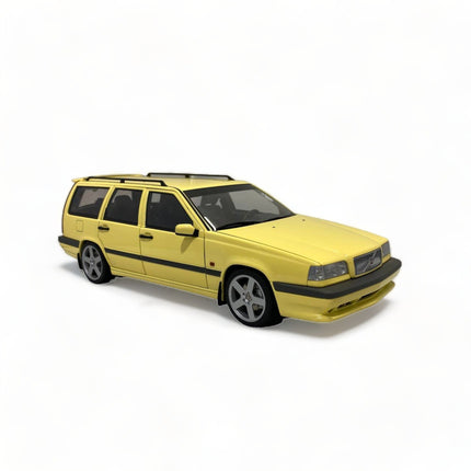 AutoArt Volvo 850 T-5R Estate 1995 Cream 1:18 Diecast Model Car - collectible scale model car