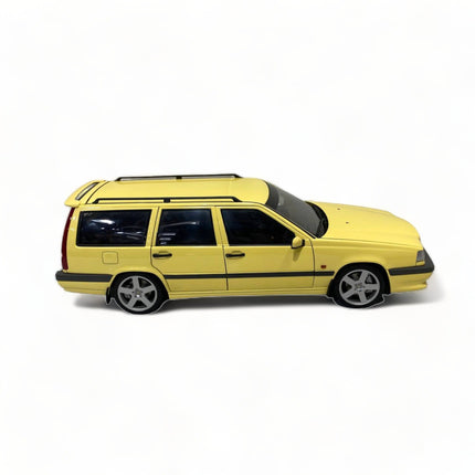 AutoArt Volvo 850 T-5R Estate 1995 Cream 1:18 Diecast Model Car - fine detailed model replica