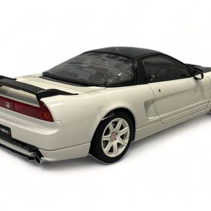 AutoArt Honda NSX-R NA2 Elegant White 1:18 Diecast Model Car - premium collector scale model