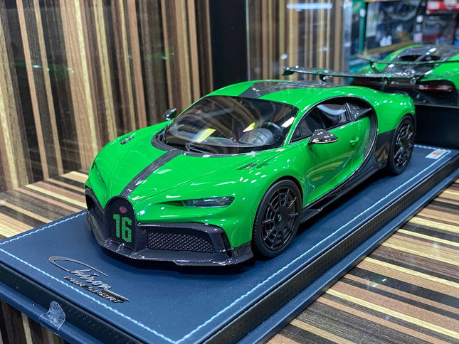 MR Collection Models Bugatti Chiron Pur Sport 1/18 Green Resin Model - detailed collector display model