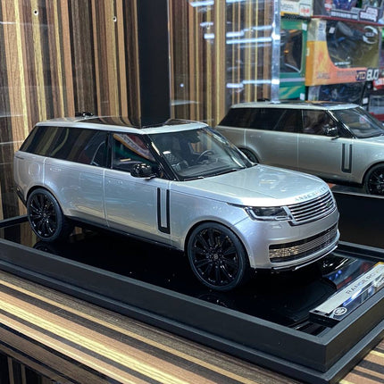 Motorhelix Land Rover Range Rover 1/18 Resin Silver Limited Edition Diecast Model Car - collectible scale model car