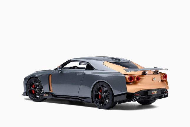 https://www.mydiecastcars.com/wp-content/uploads/2025/01/nissan-gt-r50-autoart-1.jpg
