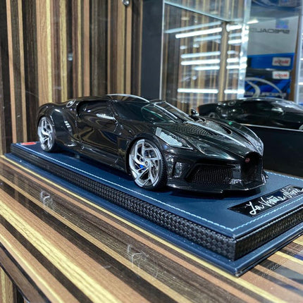 MR Collection 1:18 Bugatti La Voiture Noir Resin Model Car Black Carbon - detailed collector display model