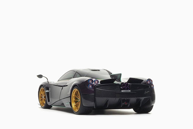 https://www.mydiecastcars.com/wp-content/uploads/2025/06/pagani-Huayr-Dinastia-almost-real-3-1.jpg