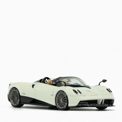https://www.mydiecastcars.com/wp-content/uploads/2017/05/pagani-white-1-w.jpg