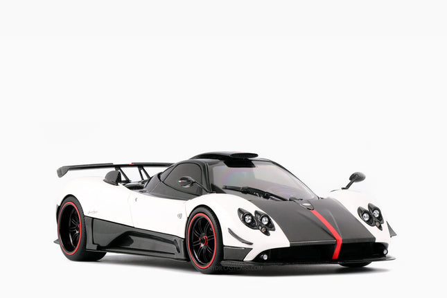 https://www.mydiecastcars.com/wp-content/uploads/2023/07/pagani-zonda-cinque-almost-real-1w.jpg