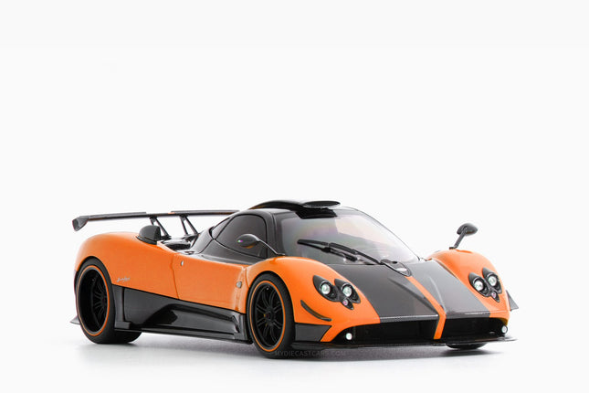 https://www.mydiecastcars.com/wp-content/uploads/2023/08/pagani-zonda-cinque-orange-1w.jpg