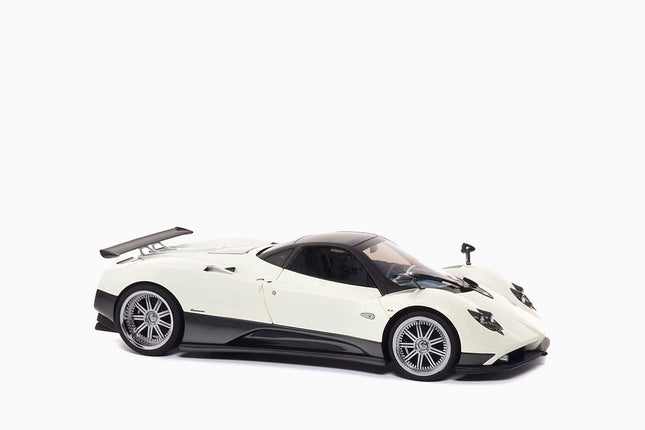 https://www.mydiecastcars.com/wp-content/uploads/2024/03/pagani-zonda-f-white-1.jpg