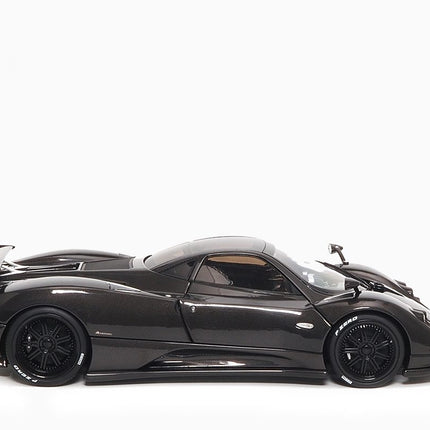 https://www.mydiecastcars.com/wp-content/uploads/2023/05/pagani-zonfa-f-carbon-almost-real-2.jpg