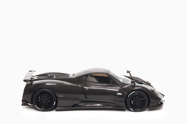 https://www.mydiecastcars.com/wp-content/uploads/2023/05/pagani-zonfa-f-carbon-almost-real-2.jpg