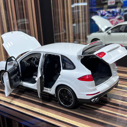 Minichamps 1/18 Porsche Cayenne White Diecast Model Car - fine detailed model replica