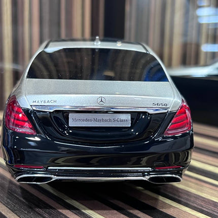 GT Spirit 1:18 Mercedes-Benz S650 Maybach Resin Model Black and Gold - collectible scale model car