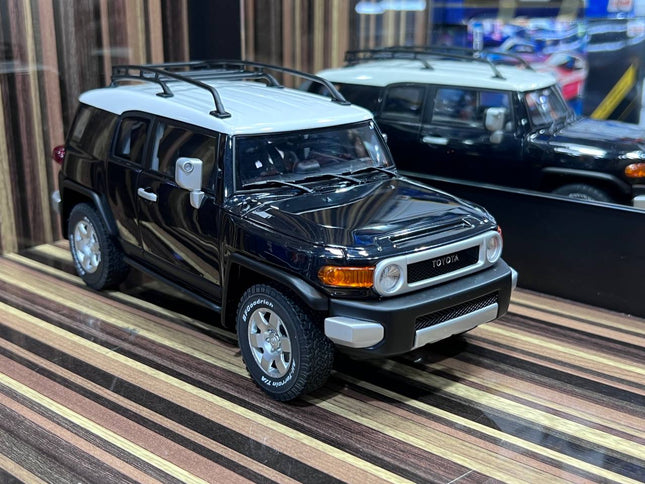AutoArt Toyota FJ Cruiser Black 1:18 Diecast Model Car - detailed collector display model
