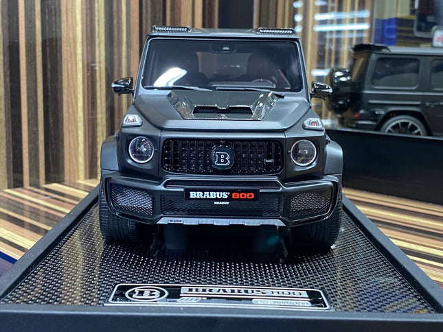 MotorHelix 1/18 Resin Mercedes-Benz Brabus 800 Black & Carbon - studio product photo of the scale model