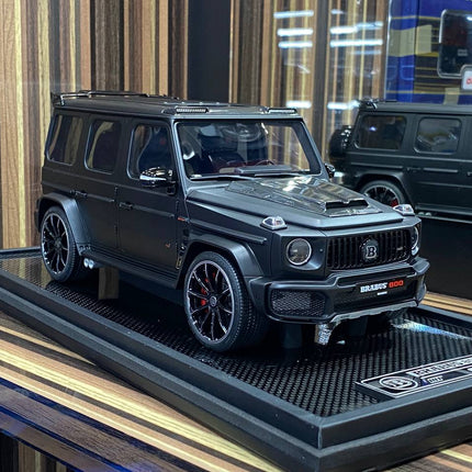 MotorHelix 1/18 Resin Mercedes-Benz Brabus 800 Black & Carbon - detailed collector display model