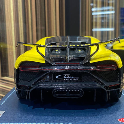 MR Bugatti Chiron Sport 1:18 Resin Diecast Model Car Yellow Limited Edition 09/99 - fine detailed model replica