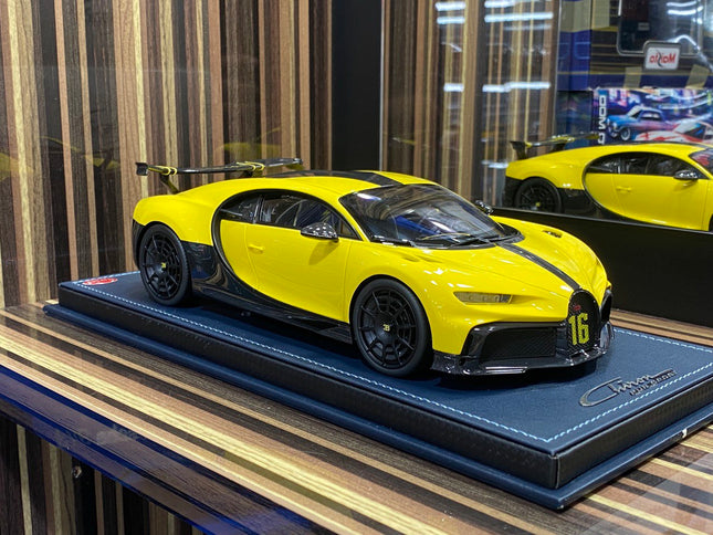MR Bugatti Chiron Sport 1:18 Resin Diecast Model Car Yellow Limited Edition 09/99 - detailed collector display model
