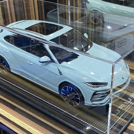 MR Lamborghini Urus 1:18 Resin Model White - collectible scale model car