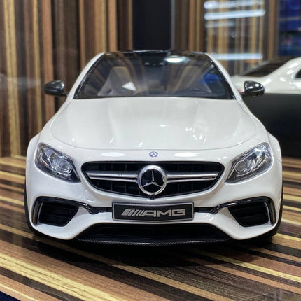 GT Spirit 1:18 Mercedes-Benz AMG E63 S White Resin Diecast Model Car - studio product photo of the scale model