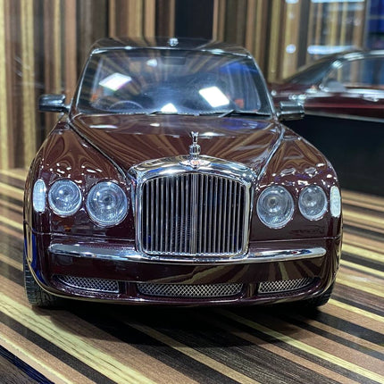 Minichamps 1/18 Bentley State Limousine Maroon Diecast Model - premium collector scale model