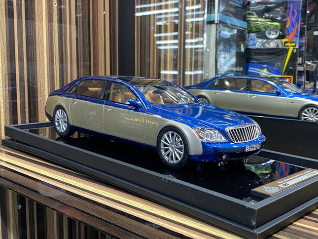 MotorHelix 1:18 Mercedes-Maybach 62S Landaulet Resin Model Blue Silver - detailed collector display model