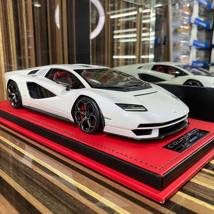 MR 1:18 Resin Lamborghini Countach LP 800-4 White Limited Edition Model Car - detailed collector display model