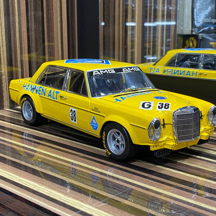 Minichamps 1/18 Mercedes-Benz 300SEL 1971 Yellow Diecast Model - detailed collector display model