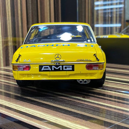 Minichamps 1/18 Mercedes-Benz 300SEL 1971 Yellow Diecast Model - collectible scale model car